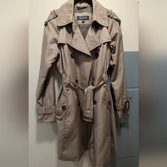 Jones New York Tan Trench Coat with Belted Waist - Picture 1 of 3